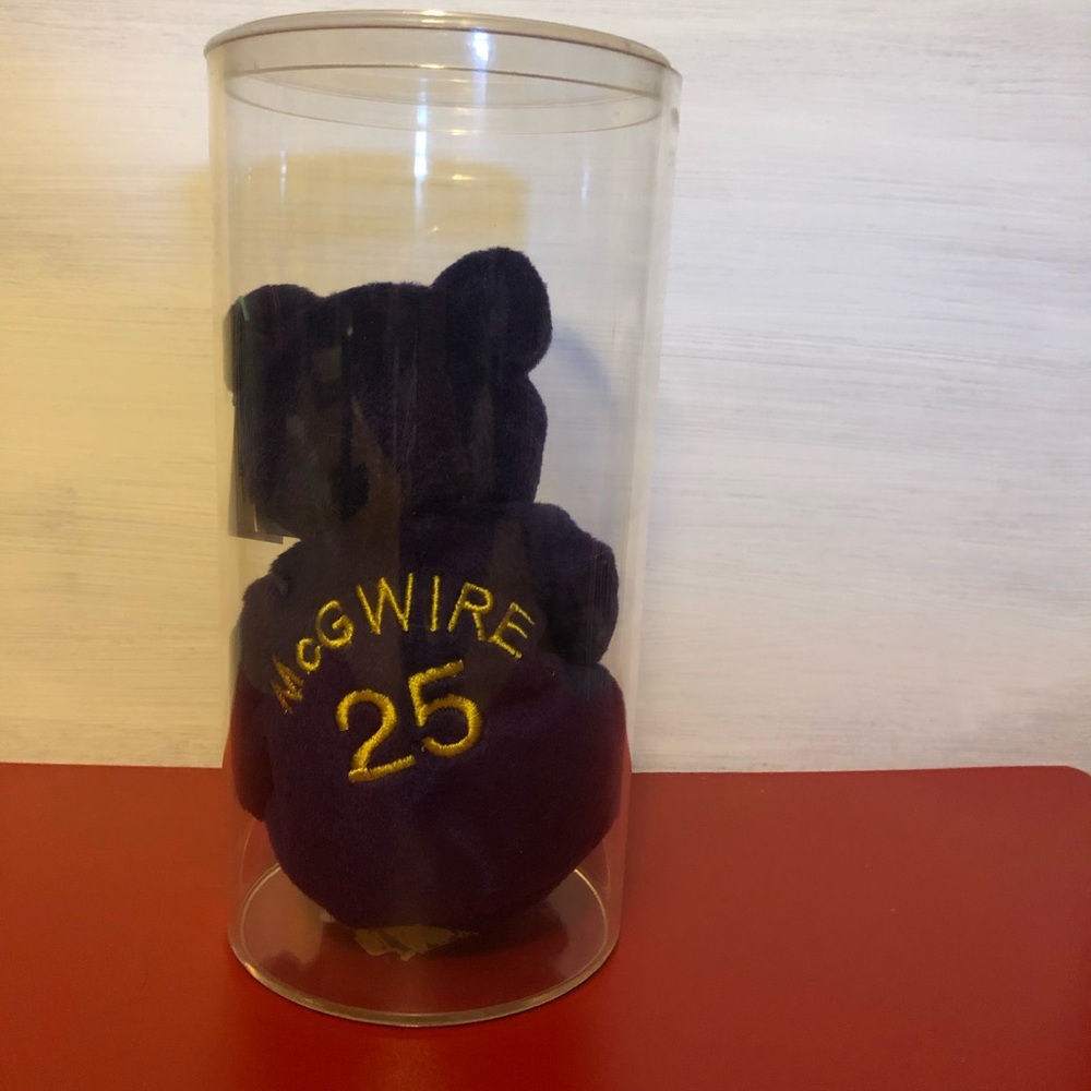 Mark McGuire #25 collector bear